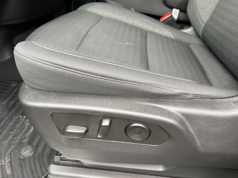 Used 2023 Chevrolet Silverado 1500 LT image 19