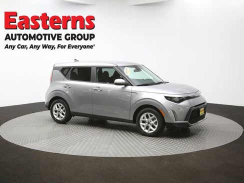 Used 2024 Kia Soul LX w/ Option Group 015 image 44
