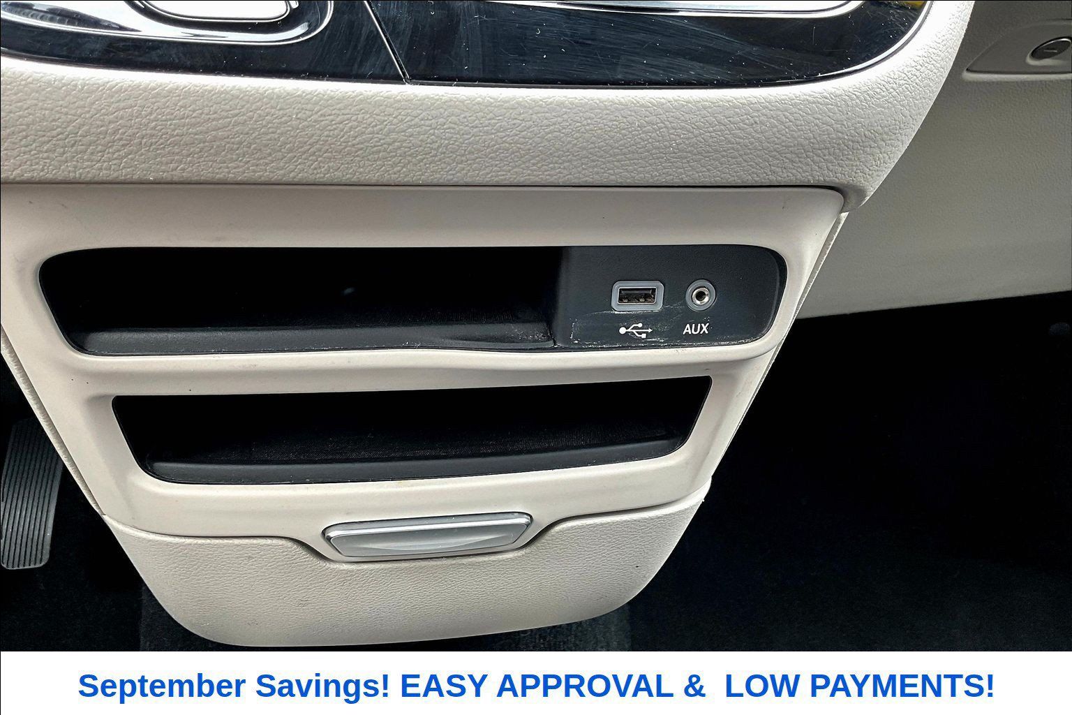 Used 2020 Chrysler Voyager LX FWD image 17