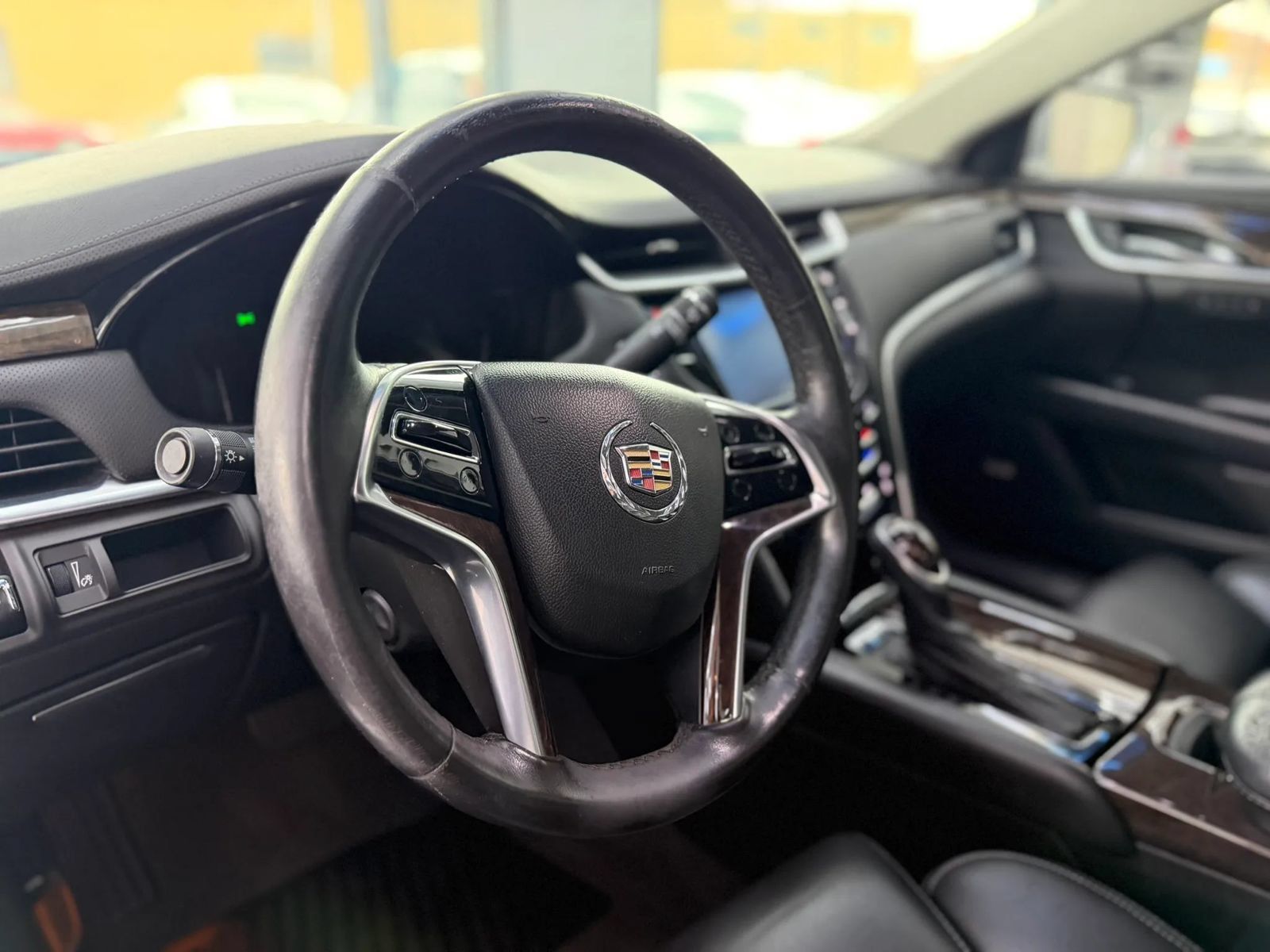 Used 2014 Cadillac XTS Luxury FWD image 4