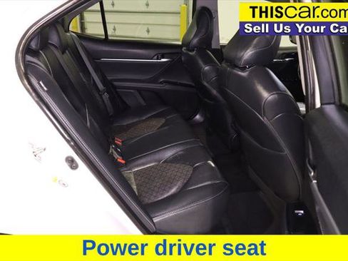 Used 2018 Toyota Camry XSE FWD image 15