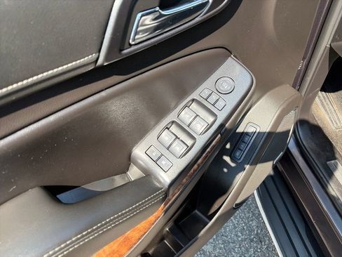 Used 2017 Chevrolet Tahoe Premier AWD/4WD image 25