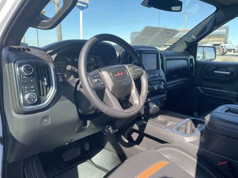 Used 2022 GMC Sierra 1500 AT4 image 10