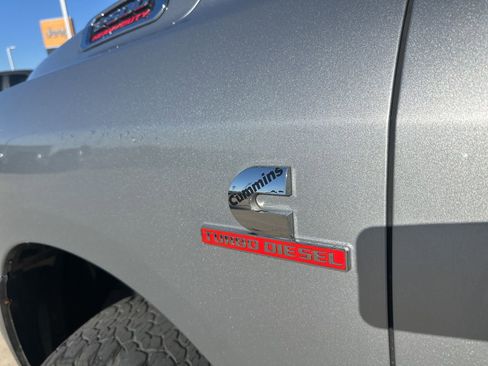 Used 2021 RAM 2500 Big Horn image 11