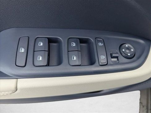 New 2026 Hyundai Venue SEL FWD image 10