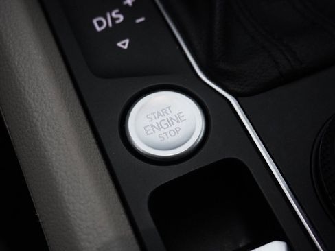 Used 2021 Volkswagen Atlas SE w/ Panoramic Sunroof Package image 47