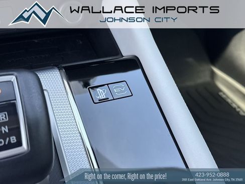 Used 2023 Mitsubishi Outlander SEL AWD/4WD image 19