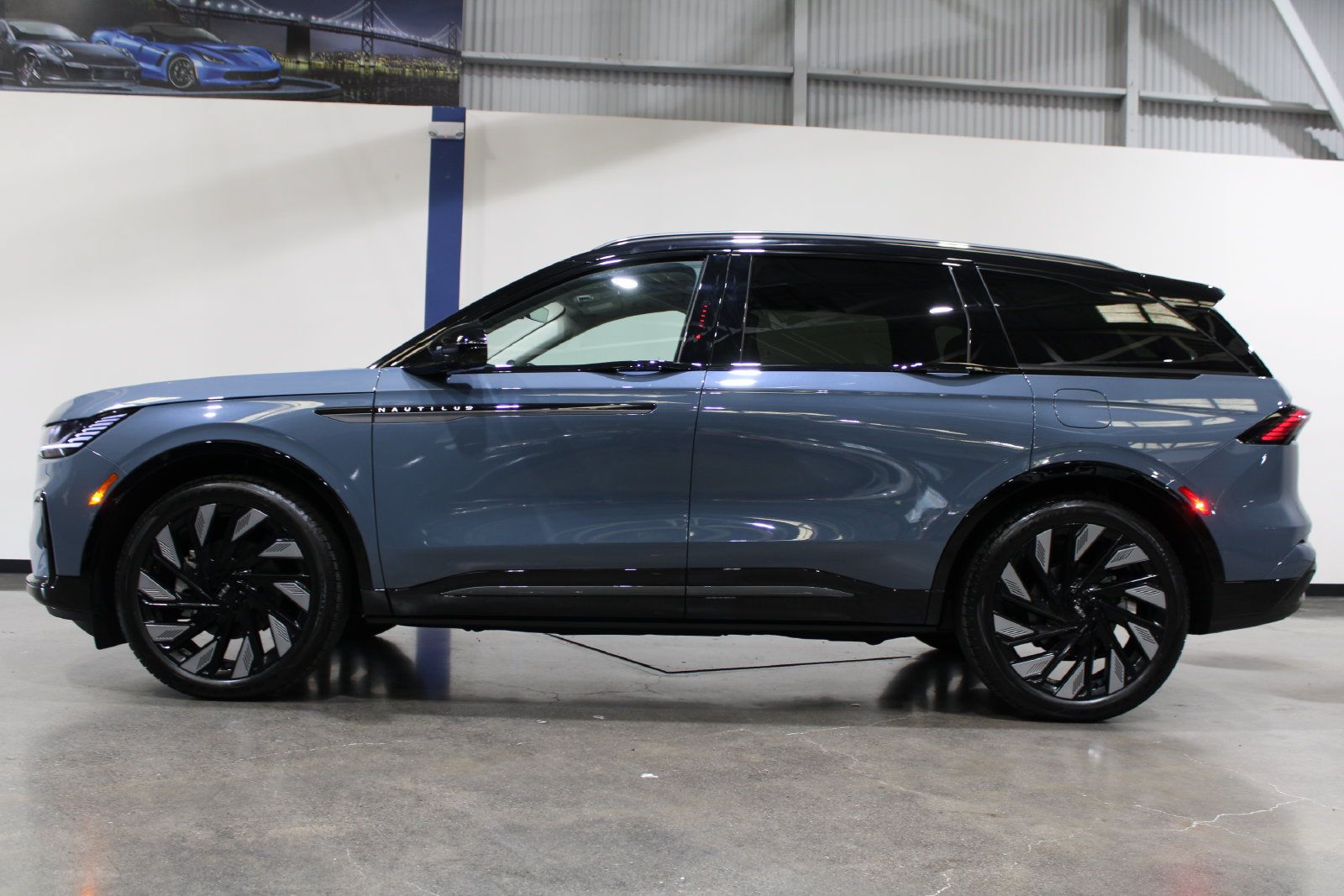 Used 2026 Lincoln Nautilus Reserve AWD/4WD image 7