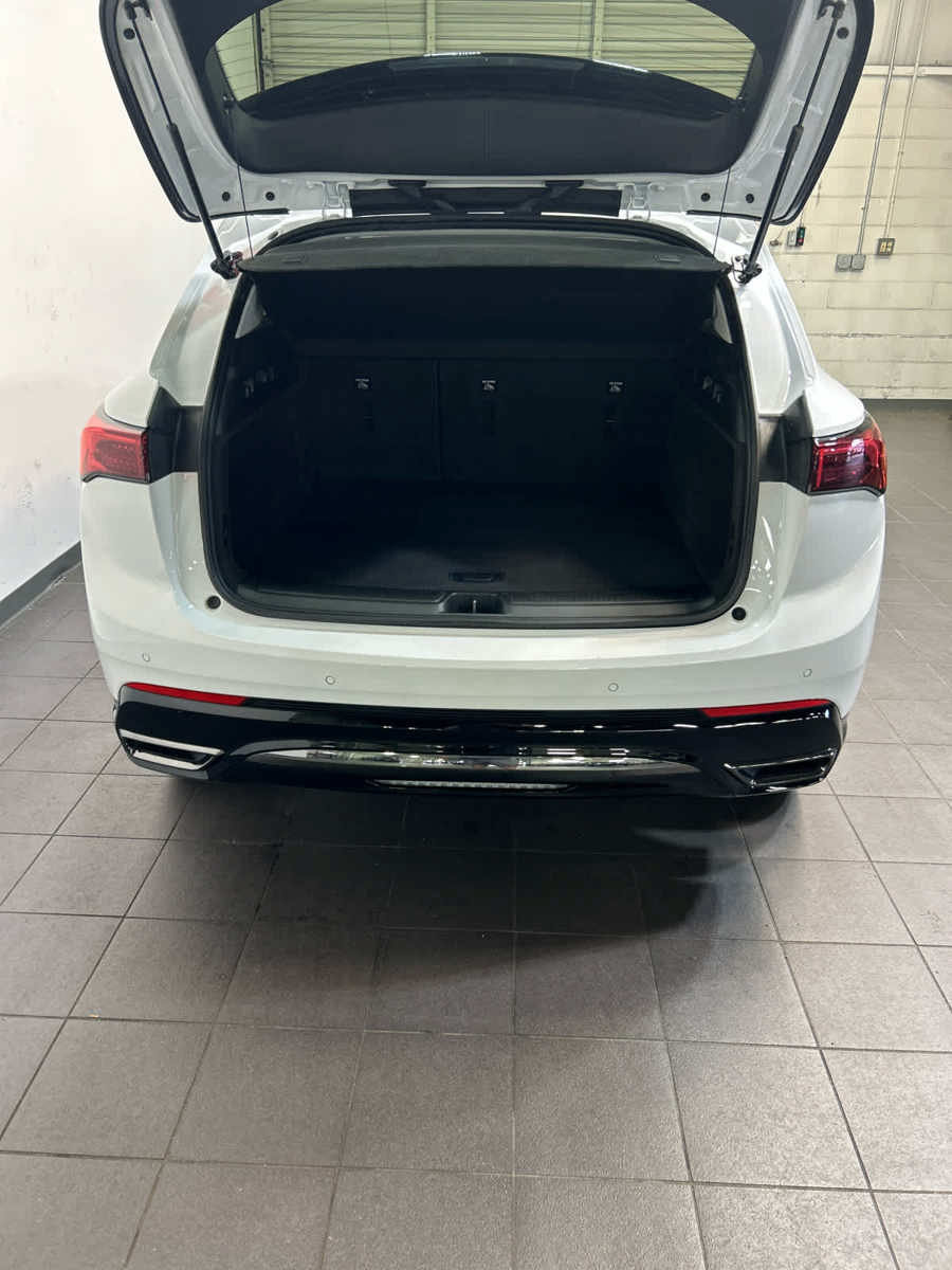 Used 2025 Buick Envision Sport Touring AWD/4WD image 9