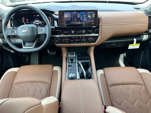 New 2026 Nissan Pathfinder Platinum AWD/4WD image 19