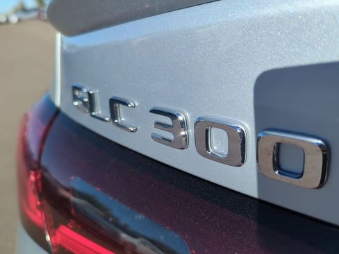 Used 2025 Mercedes-Benz GLC 300 4MATIC image 33