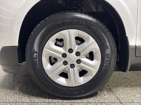 Used 2017 Chevrolet Traverse LS image 7