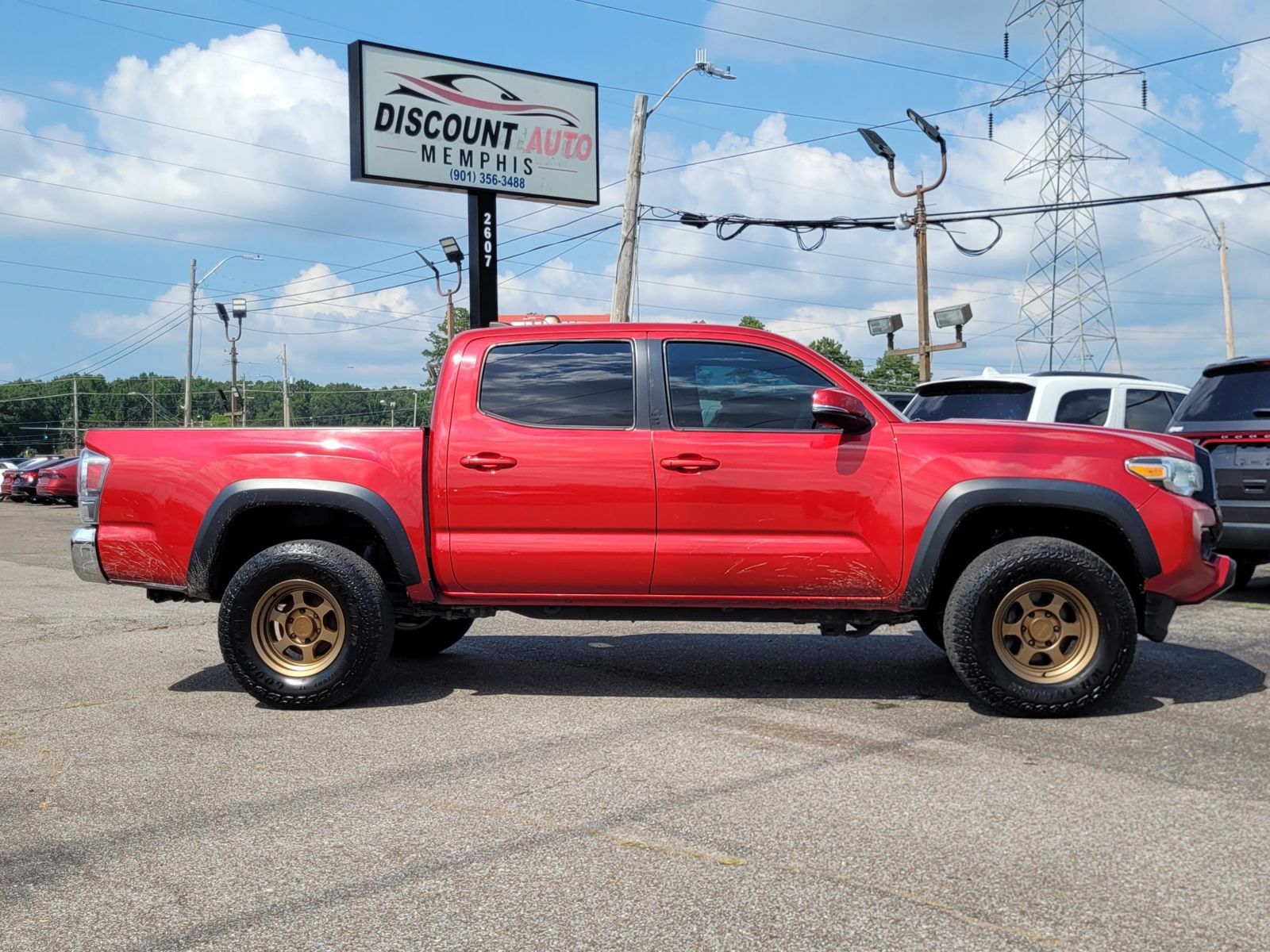 Used 2021 Toyota Tacoma TRD Off-Road AWD/4WD image 15
