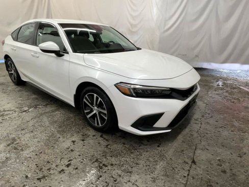 Used 2024 Honda Civic LX image 2