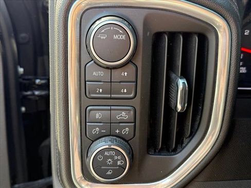 Used 2020 Chevrolet Silverado 1500 LT Trail Boss image 17