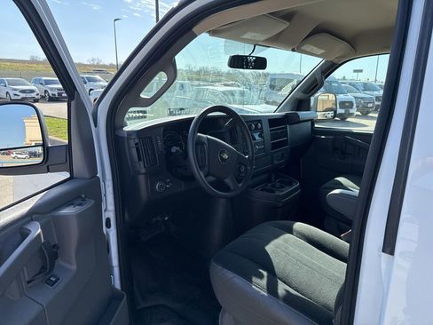 Used 2024 Chevrolet Express 2500 w/ Driver Convenience Package image 19