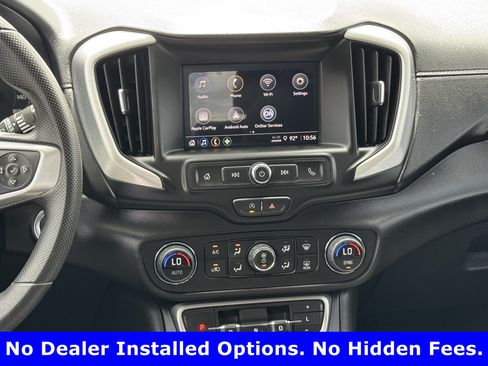 Used 2024 GMC Terrain SLE w/ Driver Convenience Package FWD image 17