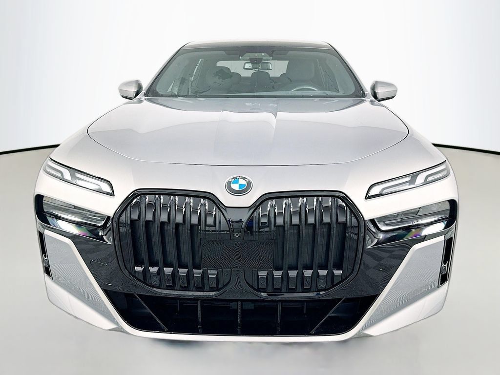 Certified 2023 BMW 740i RWD image 2