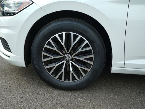 Used 2019 Volkswagen Jetta SE image 11