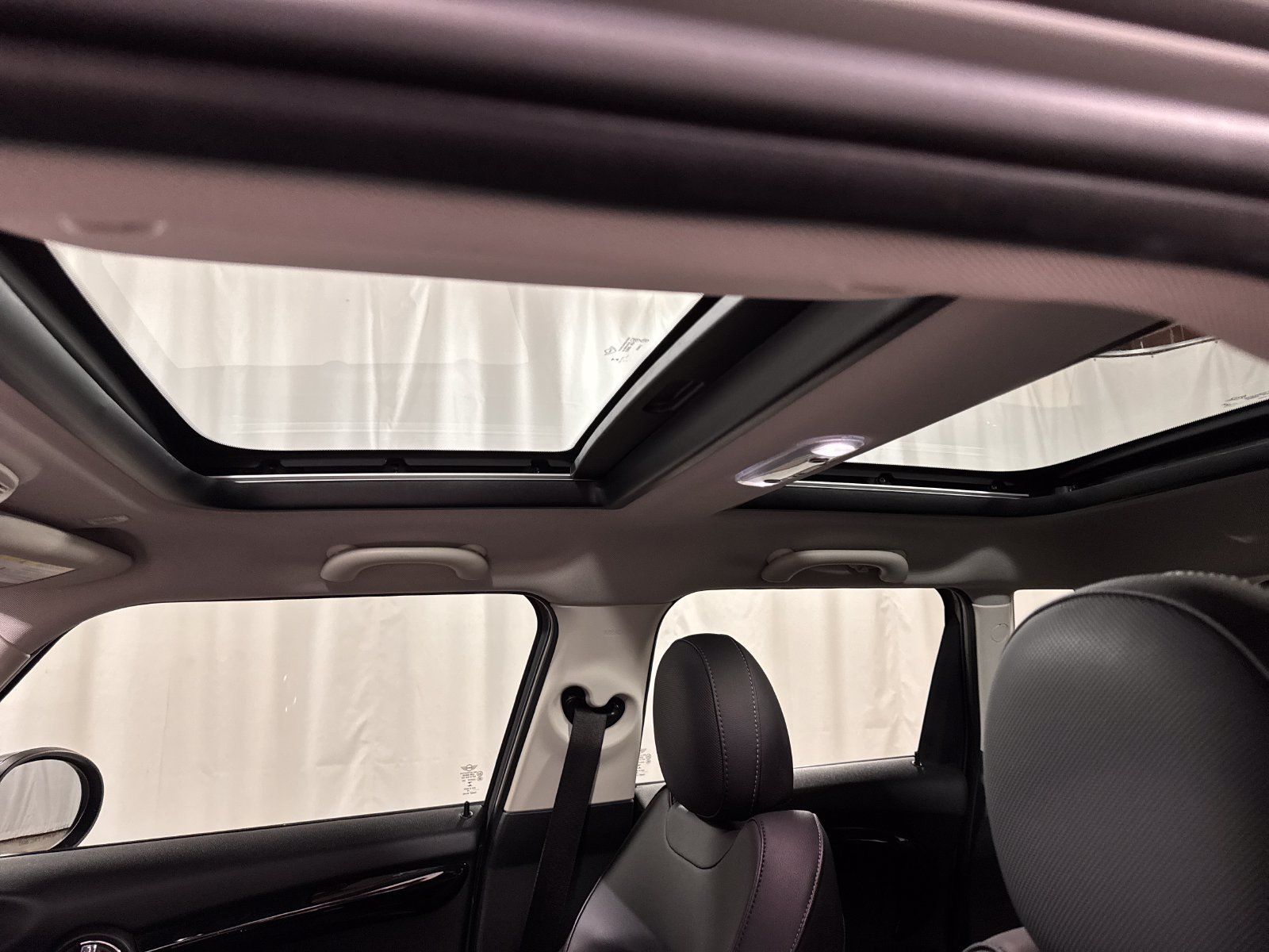 Used 2019 MINI Cooper S w/ Signature Upholstery Package FWD image 24