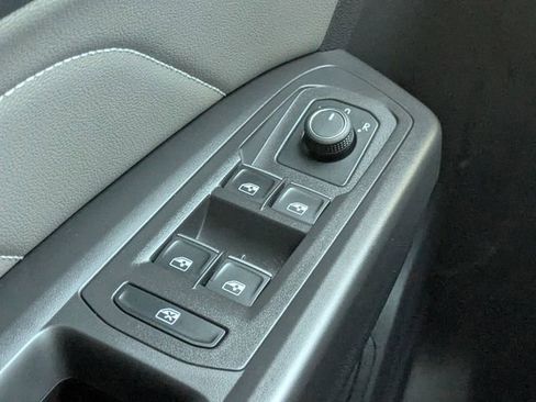 Used 2023 Volkswagen Atlas SE image 31