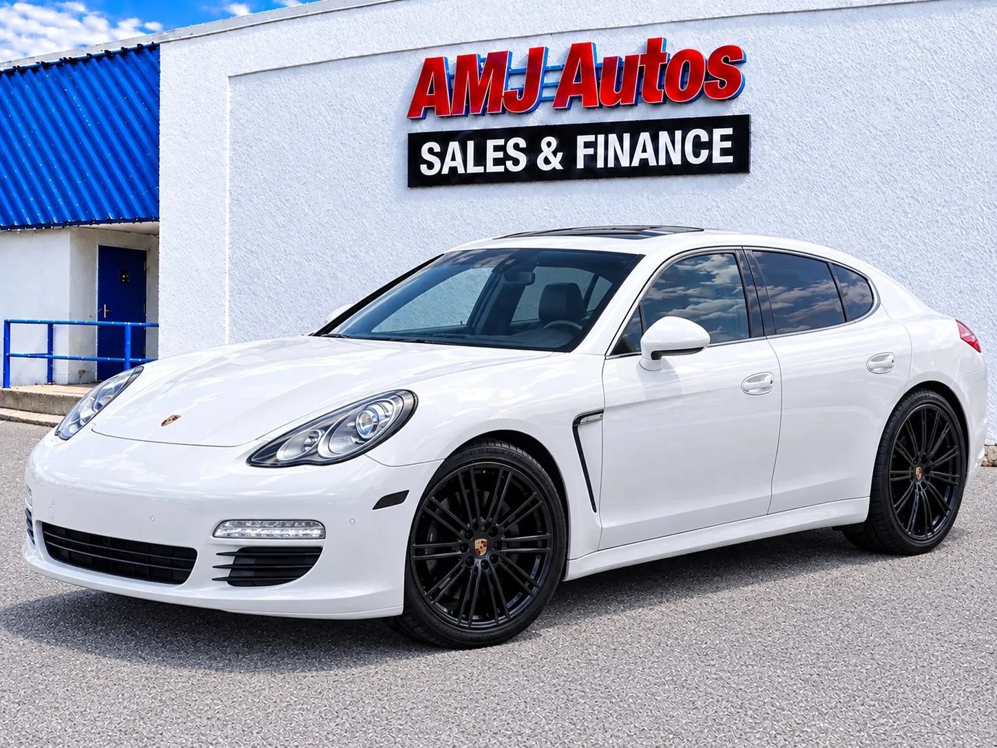 Used 2011 Porsche Panamera 4 AWD/4WD image 1