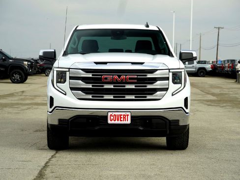 Used 2024 GMC Sierra 1500 SLE image 4