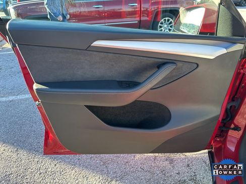 Used 2023 Tesla Model Y Performance image 57