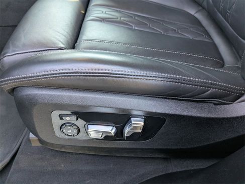 Used 2023 BMW X7 xDrive40i image 14