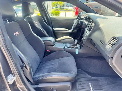 Used 2015 Dodge Charger R/T RWD image 26