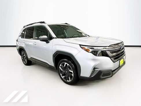 Used 2026 Subaru Forester Limited AWD/4WD image 3