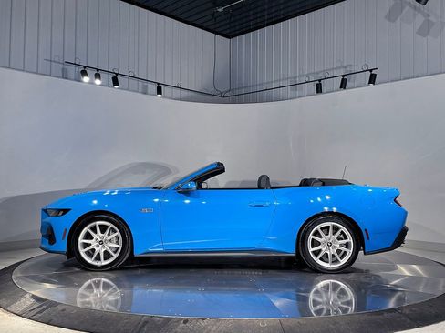 Used 2025 Ford Mustang GT Premium image 14