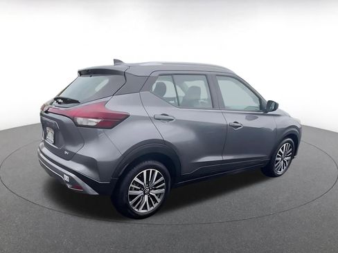 Used 2024 Nissan Kicks SV image 15