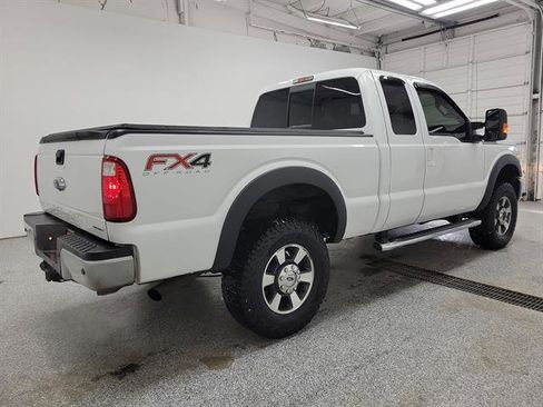 Used 2015 Ford F250 Lariat w/ FX4 Off-Road Package image 3