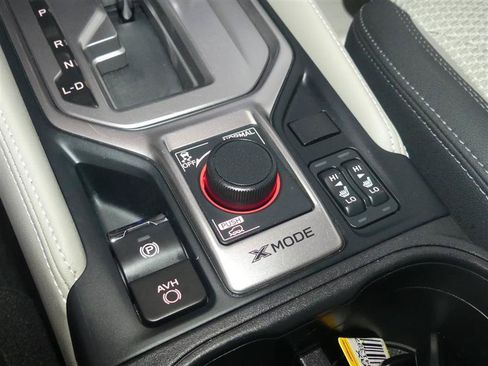 Used 2024 Subaru Forester Premium AWD/4WD image 38