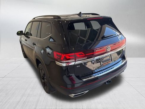 New 2026 Volkswagen Atlas SE image 3