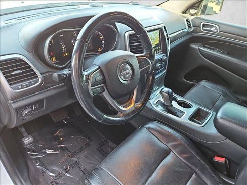 Used 2018 Jeep Grand Cherokee Overland image 13
