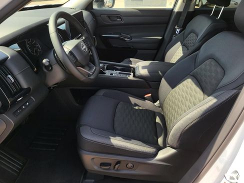 New 2026 Nissan Pathfinder SV FWD image 18