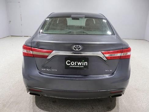 Used 2013 Toyota Avalon XLE FWD image 3