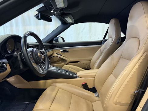 Certified 2018 Porsche 911 Carrera 4 image 5
