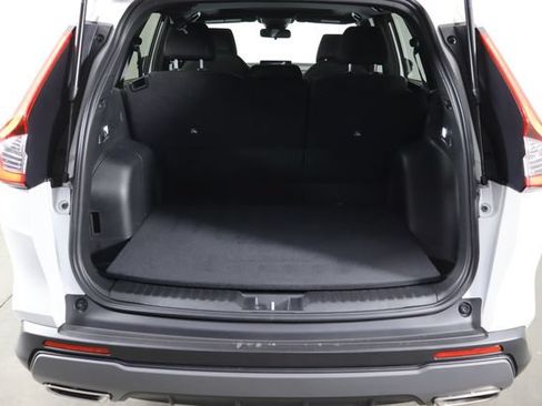 Used 2025 Honda CR-V Sport image 16