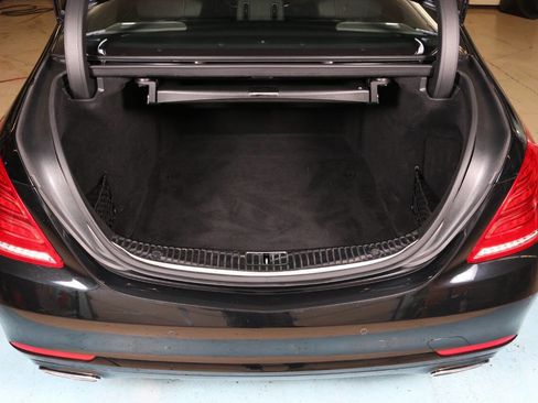 Used 2016 Mercedes-Benz S 550 4MATIC Sedan w/ Premium Package image 20