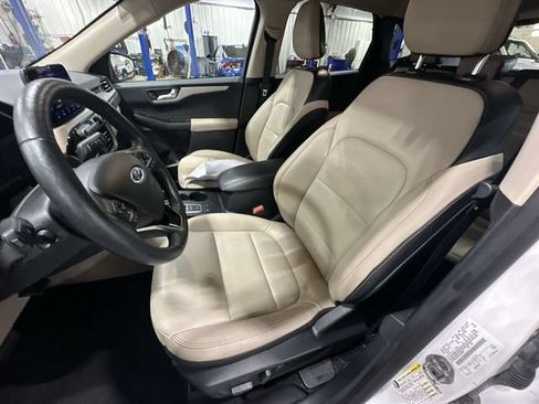 Certified 2020 Ford Escape SEL AWD/4WD image 17