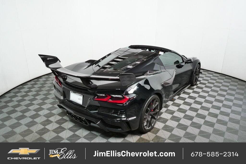 Used 2027 Chevrolet Corvette ZR1 w/ ZR1 Carbon Fiber Aero Package RWD image 22