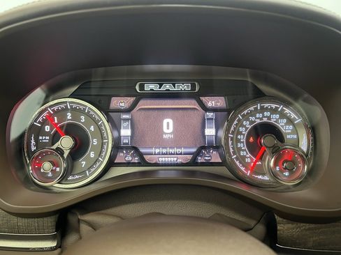 Used 2019 RAM 1500 Laramie Longhorn image 25