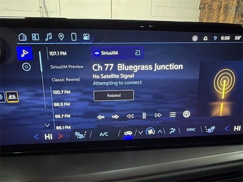 Certified 2025 Chevrolet Traverse LT image 14