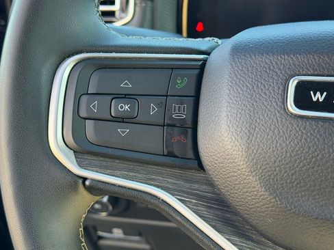 Certified 2024 Jeep Wagoneer Series III image 25