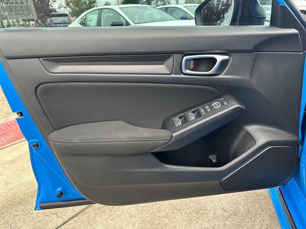 Used 2025 Honda Civic Sport image 11
