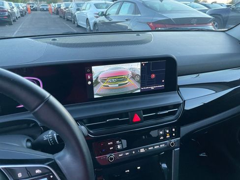 Used 2025 Kia Seltos S image 17