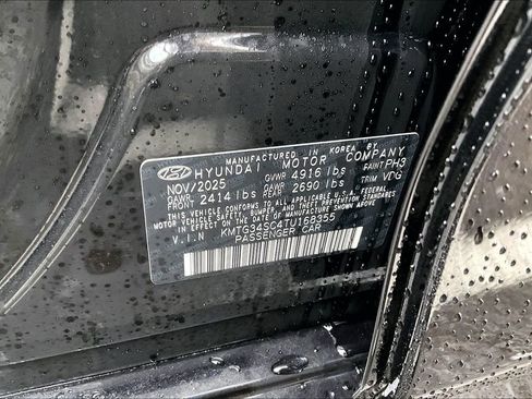 New 2026 Genesis G70 2.5T Prestige image 13